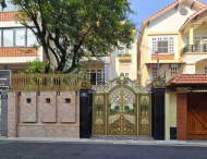 cổng nhôm đúc hoa lá tây đẹp sang trọng