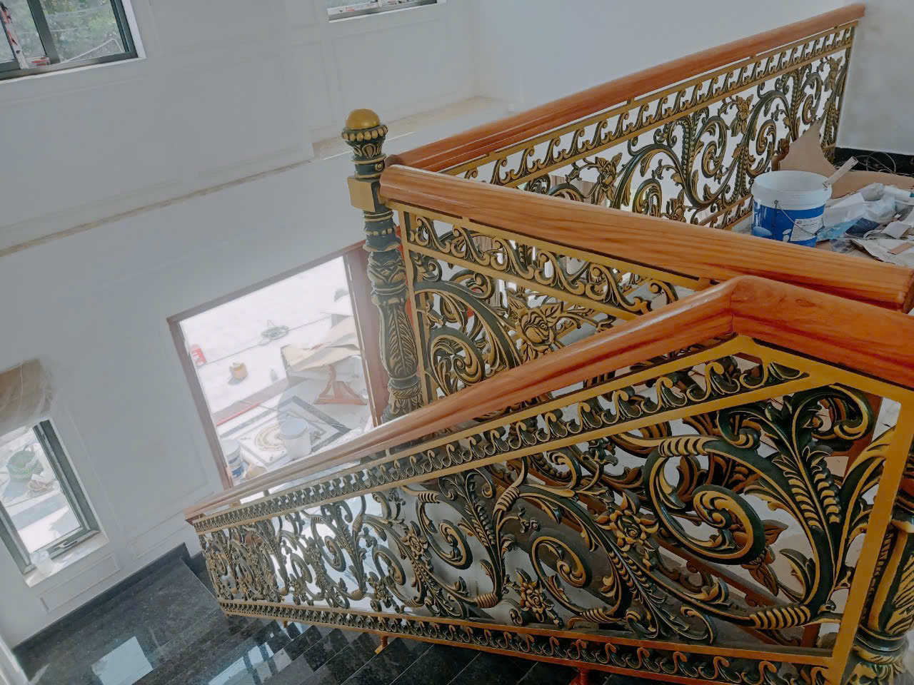Cầu thang mẫu C18