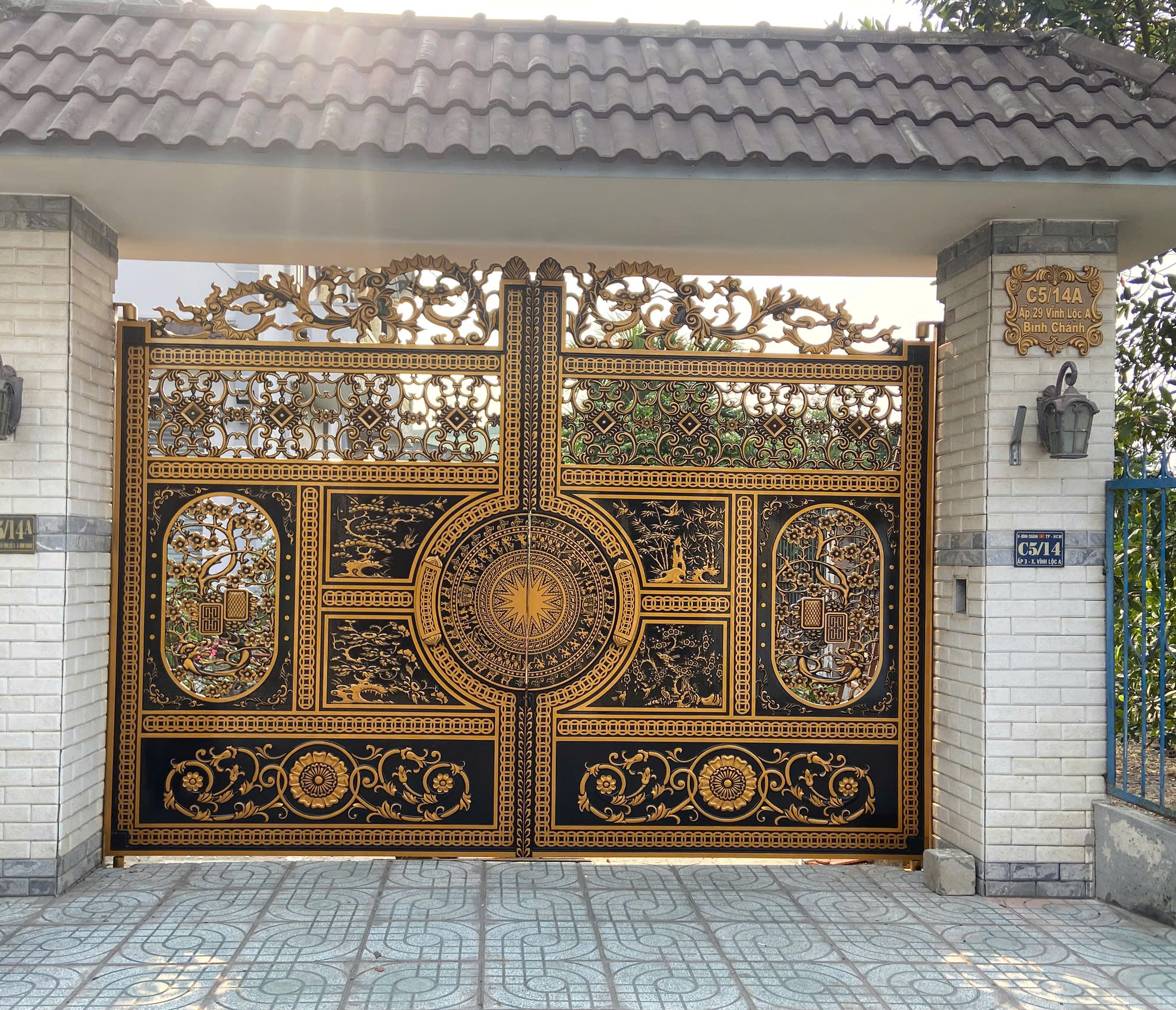 Trống đồng bốn mùa 